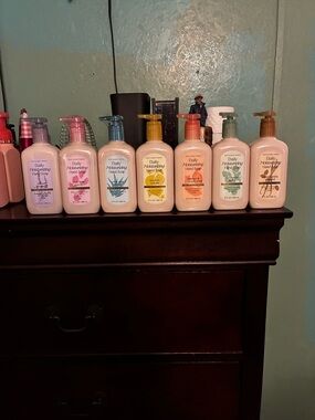 Bath & Body Works 7 Pc Bundle Daily Moisturizing Hand Soap  🆕